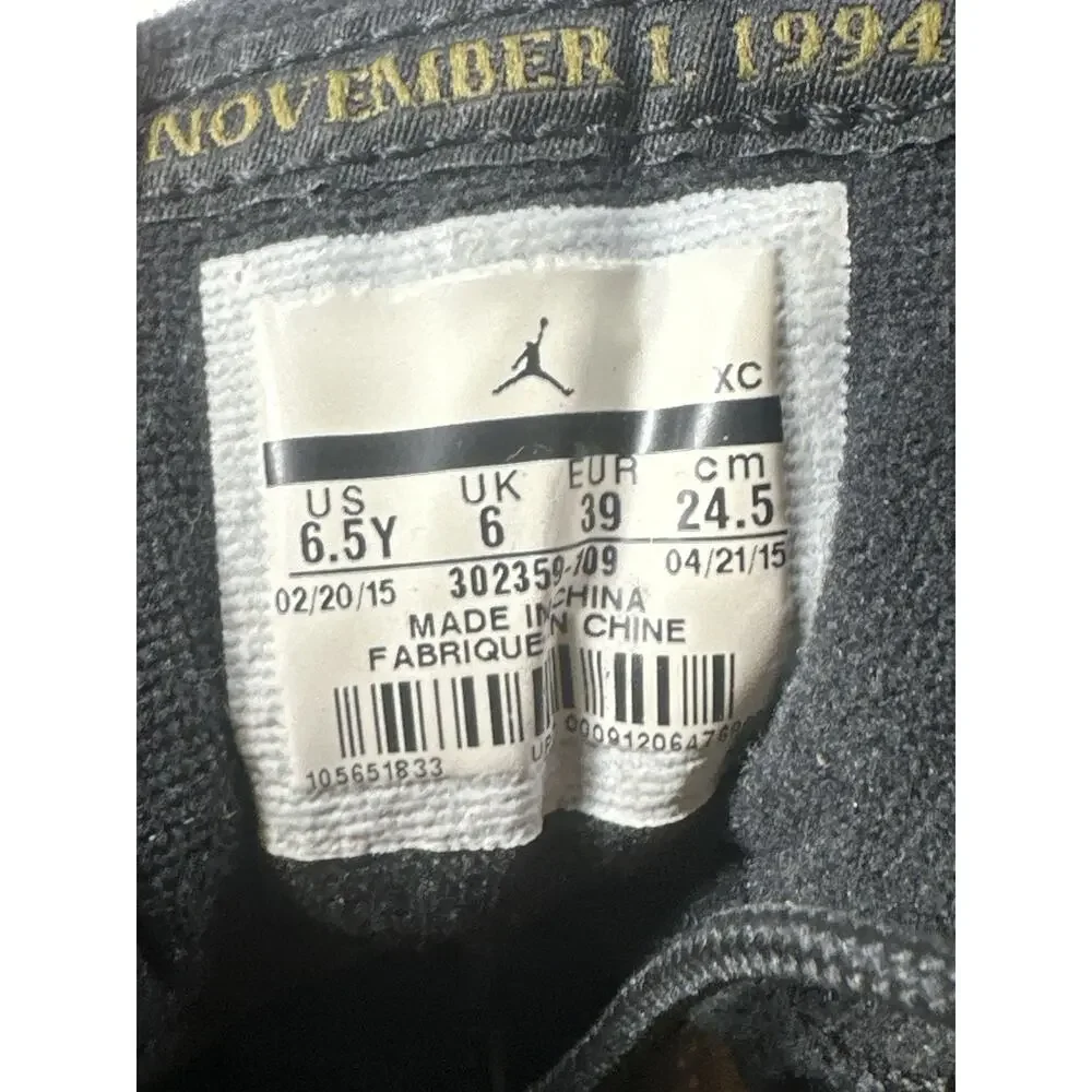 Nike Air Jordan 9 Retro Statue Boys Size 6.5Y 302359-109